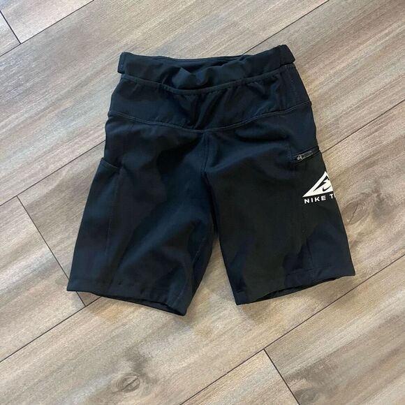 Nike Black Athletic Workout Spandex Biker Shorts Women XS Bin L-23‎ - Picture 1 of 4